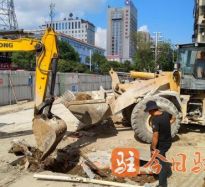 不行了嫩逼出水了肉棒好粗视频高温下的坚守｜道路建设者用汗水铺就畅通路